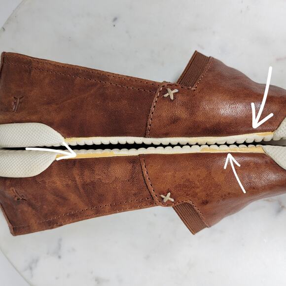 Frye Melanie Shoes Womens 7 Cognac Brown Leather Embossed Logo Slip On Flats - Picture 8 of 16